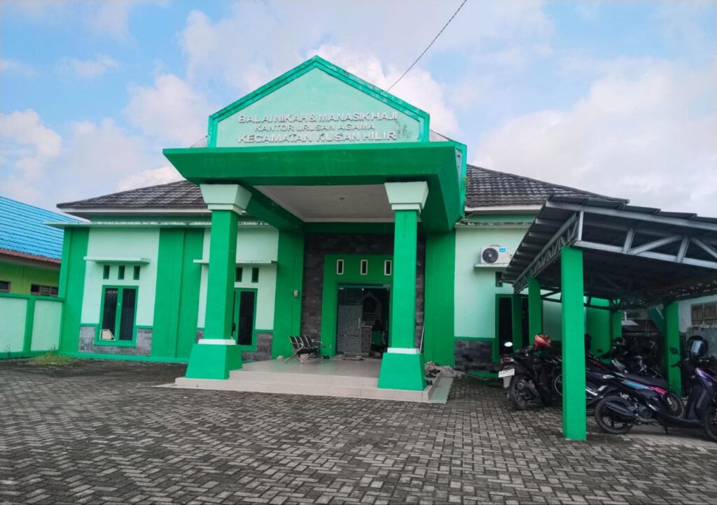 photo_6093672558906950771_y